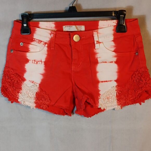 Red and White Tie-Dye Jean Shorts - Picture 5 of 5